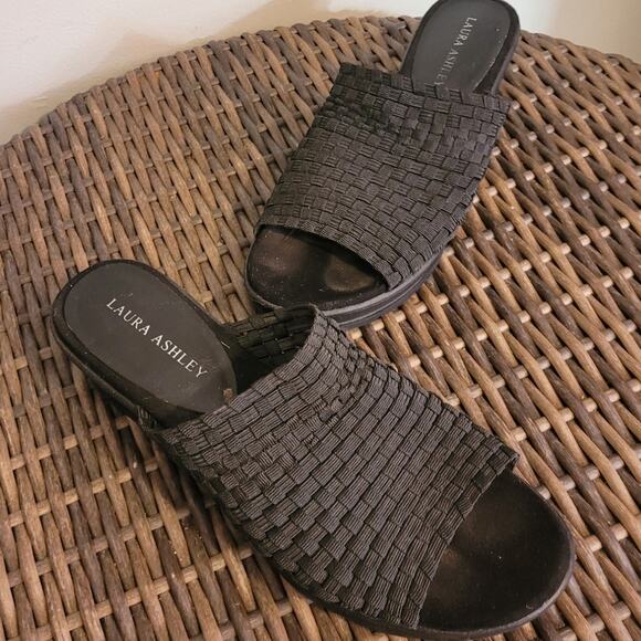 Laura Ashley Black Woven Slip-On Mule Sandals Sz 7.5 2" Wedge Neutral Minimalist - Picture 7 of 7